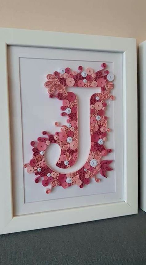 Quilling Gift Ideas, Unique Craft Ideas Creative, Room Inspo Baddie, Bedroom 90s, Fun Origami, Diy Quilling Crafts, Quilling Flower Designs, Quilling Letters, Kitchen Lighting Ideas