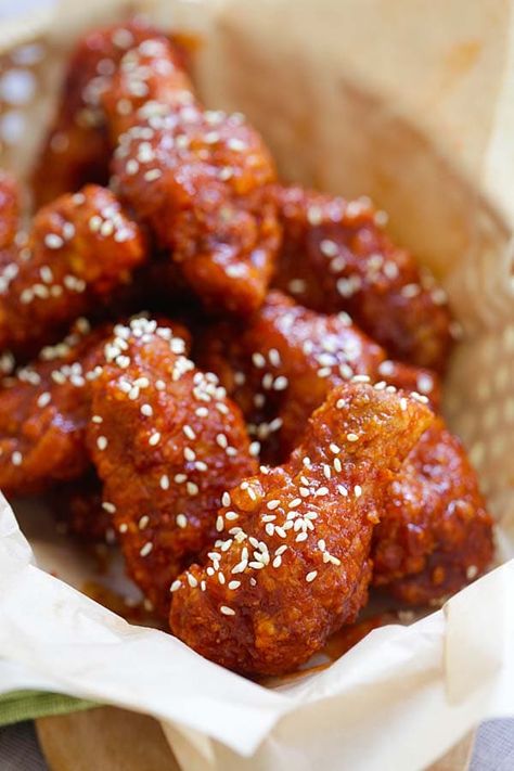 Best Korean Fried Chicken - Rasa Malaysia Korean Fried Chicken Recipe, Apple Cider Vinegar Chicken, Gochujang Sauce, Rasa Malaysia, Korean Fried Chicken, Crispy Fried Chicken, Chili Paste, Deep Fried, Fried Chicken