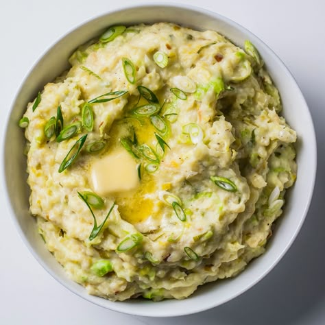 Colcannon Recipe, Leek Recipes, Creamed Leeks, Savoy Cabbage, Vegetarian Cabbage, Irish Recipes, Paula Deen, Edamame, Leeks