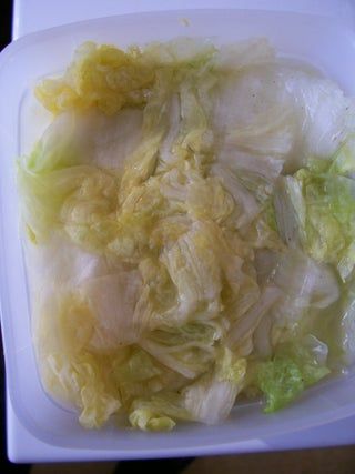 Tsukemono / Hakusai No Shiozuke / Japanese Pickled Cabbage : 6 Steps - Instructables Tsukemono Recipe, Japanese Pickles, Fermented Pickles, Easy Japanese Recipes, Pickled Cabbage, Japanese Cooking, Japanese Dishes, Family Cooking, Pickling Recipes