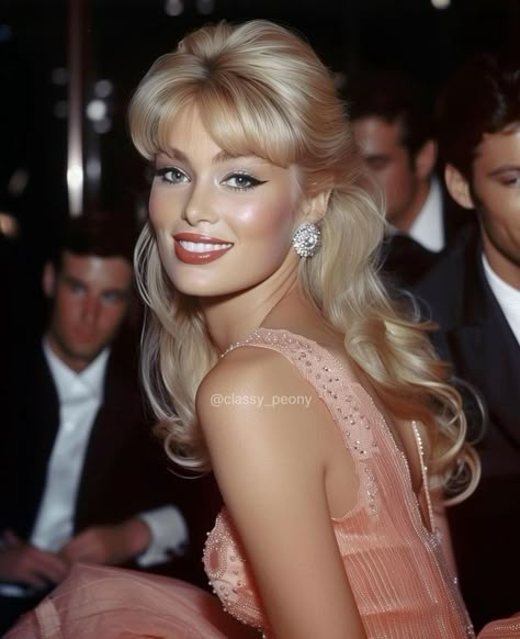 Blonde Vintage Hair, 80s Blonde Hair, 60s Inspired Hair, Big Texas Hair, Old Hollywood Hair, Pretty Hair Styles, Glamour Hair, Makeup Tip, Hollywood Hair