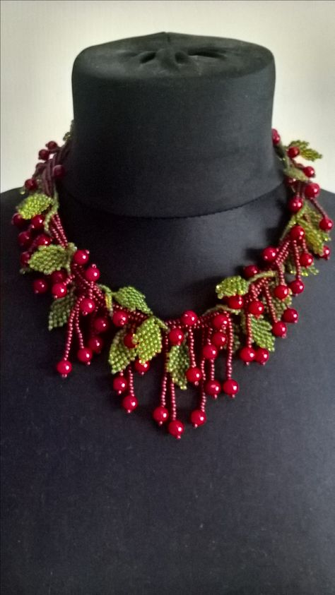 Fruit Bead Necklace, Anting Manik, Beadwork Necklace, Beaded Necklace Designs, Handmade Jewelry Tutorials, Beaded Jewelry Designs, Bead Embroidery Jewelry, Handmade Fashion Jewelry, Bead Work Jewelry