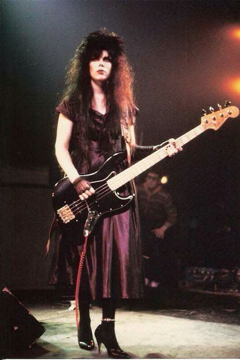 Patricia Morrison Sisters Of Mercy Patricia Morrison, Goth Musicians, Patricia Morrison, Holding A Guitar, Female Punk, 80s Goth, Goth Bands, Goth Music, Trad Goth