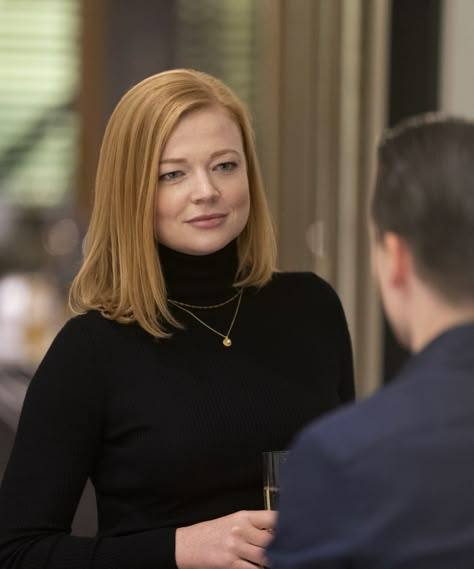 Succession's New Season 2 Trailer Has Even More Backstabbing & Shiv+#refinery29 Cool Girl Costumes, Siobhan Roy, Shiv Roy, Sarah Snook, Haircuts For Long Hair, Fashion Tv, Good Hair Day, Black Turtleneck, Elegant Outfit