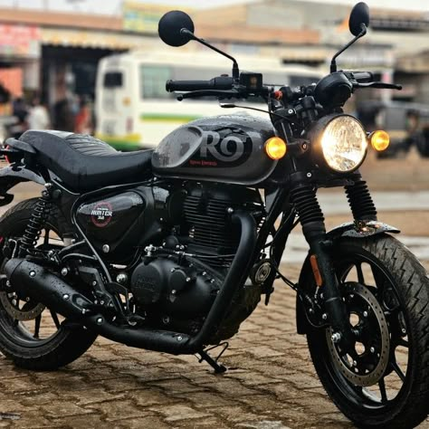 #deppergrey #hunter350 #royalenfield #stockbike #RE Royal Enfield Hunter 350 Hd Wallpapers, Hunter 350 Wallpaper, Hunter 350 Bike, Royal Bike, Himalayan Bike, Royal Enfield Hunter 350, Hunter 350, Mobil Off Road, Moto Wallpapers