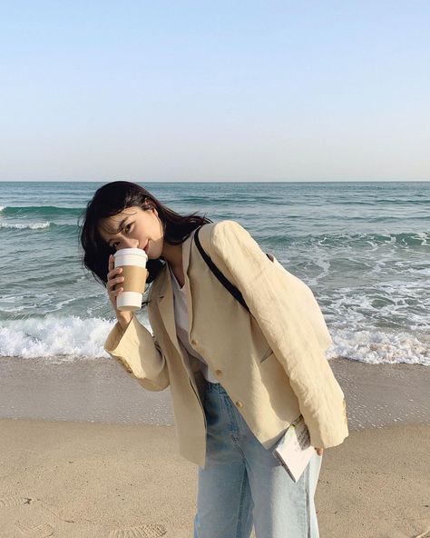 Korea Beach, Korean Winter Outfits, Jennie Calvin Klein, Korean Winter, Korean Photo, Big Personality, Korean Fashion Winter, Fits Aesthetic, Korean Aesthetic