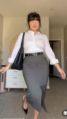 Office Outfits Women Lawyer, Research Assistant Outfit, Personal Assistant Aesthetic Outfit, Unique Rave Outfits, Networking Event Outfit, Event Outfit Ideas, Corporate Baddie Outfits, Office Fits, Cute Professional Outfits