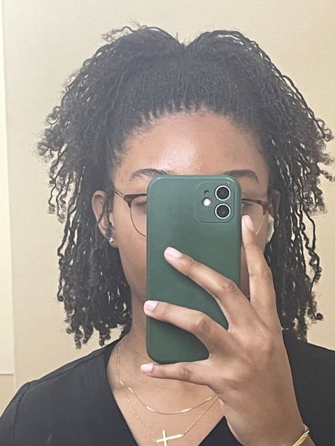 Micro Twists Natural Hair Short 4c, Sister Locs Vs Microlocs, Short Micro Locs Styles, Short Sister Locks, Short Sister Locs, Sisterloc Hairstyles, Microloc Inspiration, Microlocs Hairstyles, Sisterlocks Hairstyles