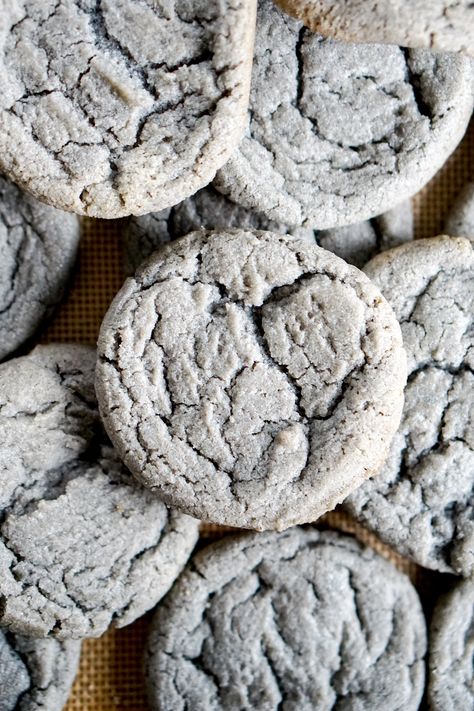 Black Sesame Sugar Cookies Keto Black Sesame Recipes, Black Sesame Paste Dessert, Sesame Dessert, Black Sesame Cookies, Black Sesame Dessert, Sesame Recipes, Black Sesame Paste, Seed Cookies, No Bake Sugar Cookies