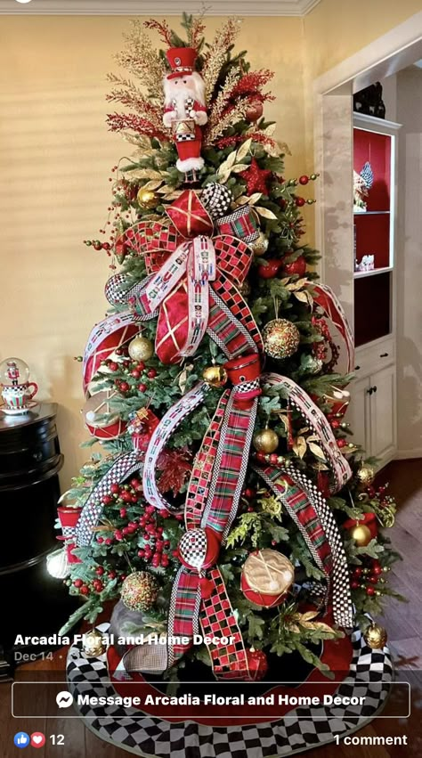 The Nutcracker Christmas Tree, Nutcracker Tree, The Nutcracker Christmas, Nutcracker Christmas Tree, Nutcracker Decor, Nutcracker Christmas Decorations, Festival Of Trees, Plaid Christmas Tree, Christmas Themes Decorations