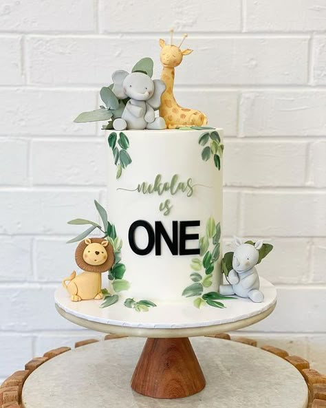 1st Birthday Jungle Cake, Cake Ideas For 1st Birthday Boys, Jungle Theme First Birthday Cake, 1st Birthday Cake Wild One, 1st Birthday Cake Animals, Wild Theme Birthday Cake, Wild One Bday Cake, Wild One Party Cake, Wild Ones Birthday Cake