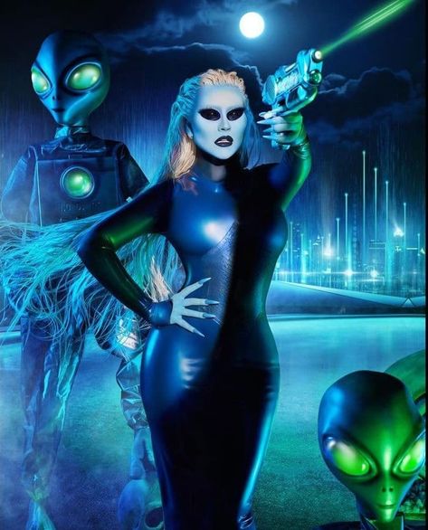 20 of the Best Halloween Costumes Celebrities Wore This Year Christina Aguilera Halloween, Alien Photoshoot, Best Celebrity Halloween Costumes, Gothic Bride, The Royal Tenenbaums, Glinda The Good Witch, Celebrity Halloween Costumes, Janelle Monáe, Meghan Trainor