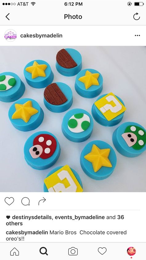 Super Mario Oreos, Mario Bros Treats, Mario Treats, Mario Brother, Mario Brothers Birthday Party, Mario Bros Birthday Party Ideas, Chocolate Covered Desserts, Cake Oreo, Mario Theme