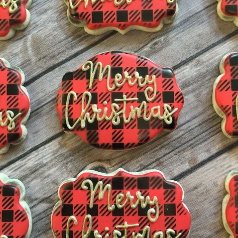 Need to make. Buffalo plaid stencil Christmas Cutout Cookies, Cookie Making, Star Christmas Tree, Delicious Christmas Cookies, Sugar Cookie Royal Icing, Paint Cookies, Winter Cookie, Sugar Cookie Designs, Cutout Sugar Cookies