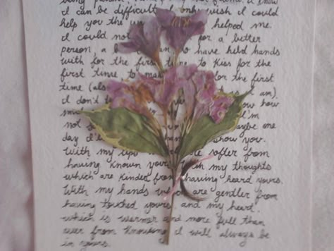 Handwritten Letter, Mazzy Star, Handwritten Letters, Piece Of Paper, Journal Inspo, Character Aesthetic, Pressed Flowers, Love Letters, Pretty Flowers