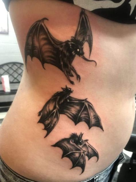 Bats On Ribs Tattoo, Bat Rib Tattoo, Bat Tattoo Ribs, Bat Tattoo Gothic, Bat Tramp Stamp, Waist Tattoos, Goth Tattoo, Grunge Tattoo, Red Rose Tattoo