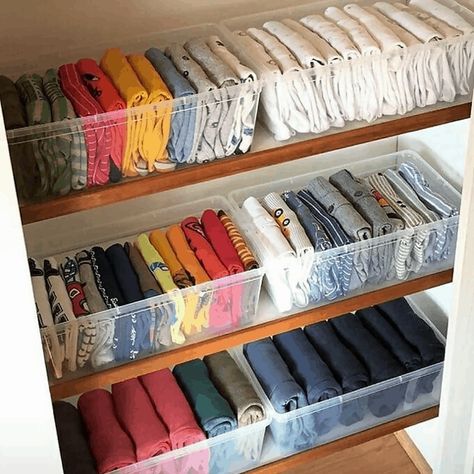 Deep Cleaning Hacks, Organized Closet, تصميم داخلي فاخر, Clothes Organization Diy, Organisation Hacks, Deep Cleaning Tips, غرفة ملابس, Marie Kondo, Folding Clothes