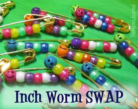 girl scout swaps ideas | ... last week on girl scout swaps i had no idea what swaps were but Girl Scout Swaps Ideas Easy, Worm Craft, Swaps Ideas, Girl Scout Daisy Activities, Girl Scout Meeting Ideas, Inch Worm, Gs Swaps, Camp Hat, Scout Swaps