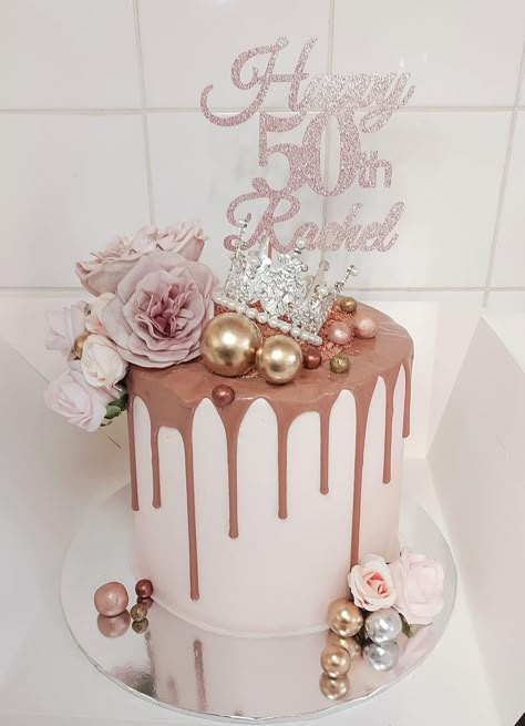 Boujee Birthday Party Ideas, 49th Birthday Cake For Women, Female 50th Birthday Cake, Rose Gold Black Cake, Beautiful Birthday Cakes For Women Ideas, Gold 50th Birthday Ideas, 50 Birthday Cake For Women Elegant, 50th Birthday Cake Ideas For Women, Birthday Cake Rose Gold