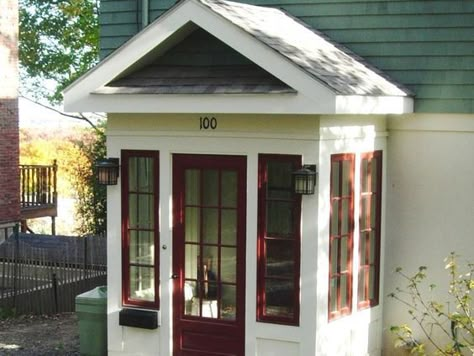 25+ best Small Enclosed Porch ideas on Pinterest | Veranda ideas ... Small Enclosed Porch, Enclosed Front Porches, Enclosed Front Porch, Porch Enclosure, Mudroom Addition, Veranda Ideas, Screened In Porch Diy, Screened Porch Decorating, Porch Kits