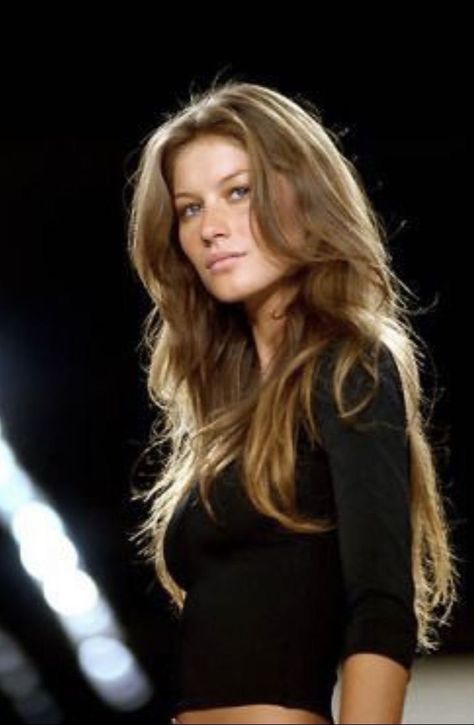 Gisele Bundchen Hair, Giselle Bündchen, Gisele Bundchen Body, 1990 Style, I Like Quotes, Mischa Barton, Devon Aoki, Long Hair Pictures, Regina George