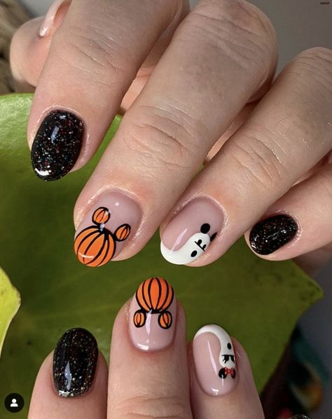 Manicure Nail Art Short, Mickey Pumpkin Nail Art, Minnie Mouse Ghost Nails, Disney Nails October, Spooky Mickey Nails, Mickeys Not So Scary Halloween Nails, Fall Nail Inspiration Autumn Almond, Orange Disney Nails, Pumpkin Mickey Nails