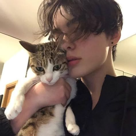 Men With Cats, Brp Port, Boys Dps, Bts Black And White, Male Icon, Cat Boys, Boy Pictures, Aesthetic Boy, Best Poses For Men