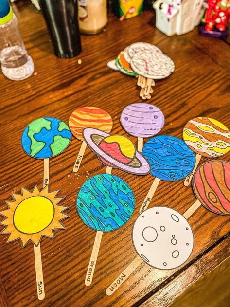 Planet Puppets, Space Facts For Kids, Planets Activities, Solar System Projects For Kids, Solar System Activities, Planet Crafts, Planet Project, Space Preschool, Space Crafts For Kids