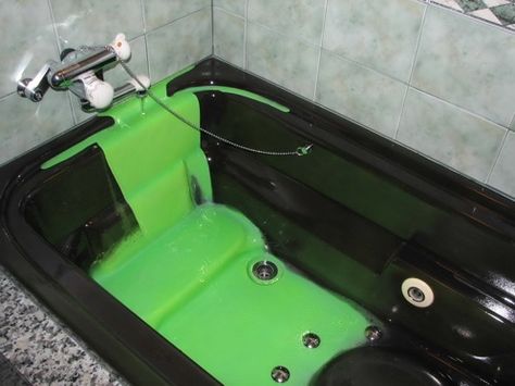 bathtub with heat activated, color changing paint Neon Green Aesthetic, Color Changing Paint, Gamzee Makara, Toxic Waste, Mad Scientist, Homestuck, Gas Grill, Beetlejuice, Green Aesthetic