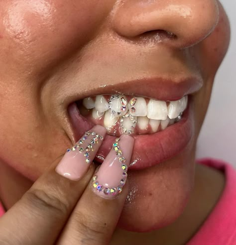 Teeth Jems Ideas, Tooth Gems Ideas Bottom Teeth, Teeth Jewelry Tooth Gems Ideas, Teeth Gem Designs, Butterfly Tooth Gems Ideas, Tooth Gem Black Women, Tooth Gem Design Ideas, Butterfly Teeth Gem, Teeth Gems Black Women