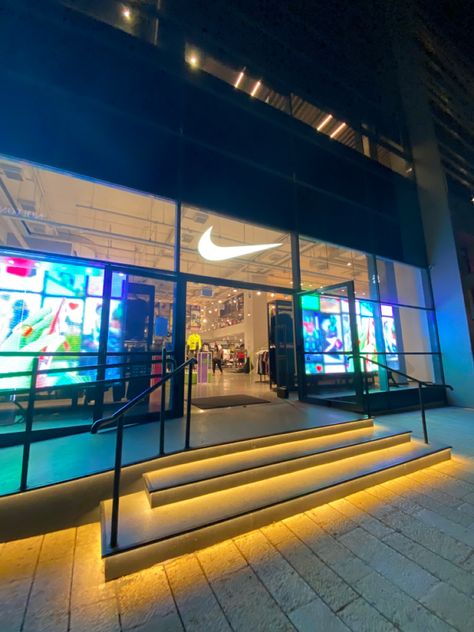 Nike Shop Aesthetic, Nike Store Aesthetic, Nike Shopping, Nike Logos, Nike Poster, Nike Wallpaper, Classy Aesthetic, Kakashi Hatake, Nike Store