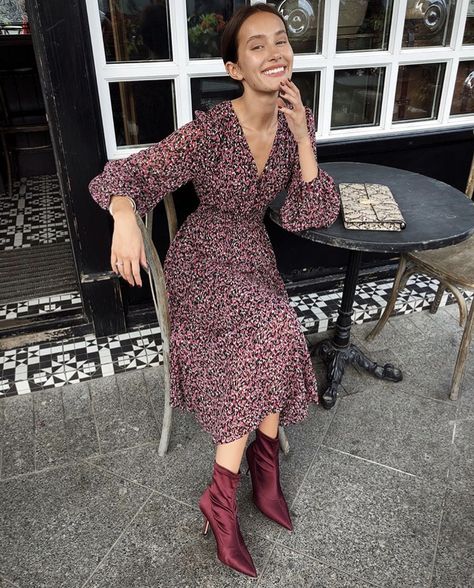 Dress Winter Outfit, Dress Winter, Looks Street Style, Maxi Robes, Business Outfit, Burgundy Dress, Mode Inspiration, Winter Outfit, Outfits Casuales