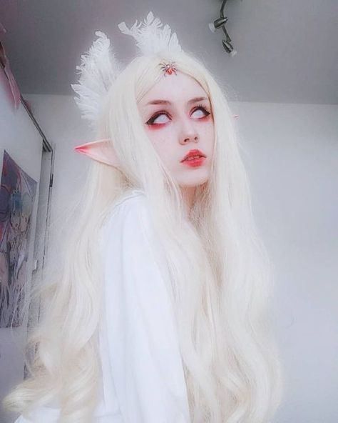 Elf Reference Photo, Elf Girl Aesthetic, Aesthetic Elf, Elf Eyebrow, Elf Aesthetic, Fae Aesthetic, Snow Elf, Elf Cosplay, Elf Girl