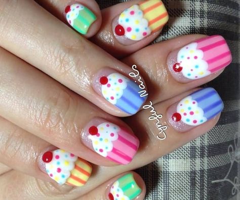 Cupcake Nail Art, Rockabilly Nails, Spring Nail Design, Birthday Nail Art, Birthday Nail Designs, Art Designs Ideas, Med Tech, Spring Nail Designs, Pretty Gel Nails