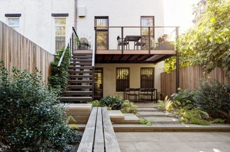 Brooklyn Backyard, Townhouse Garden, Outdoor Walkway, Modern Townhouse, Townhouse Designs, Modern Garden Design, Garden Designer, Decks Backyard, Ponds Backyard