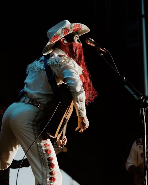 Queer Cowboy Aesthetic, Goth Cowboy Aesthetic Men, Cowboy Robot, Queer Cowboy Fashion, Butch Cowboy, Vampire Cowboy, Cowboy Outfit Men, Orville Peck, Gay Vampire