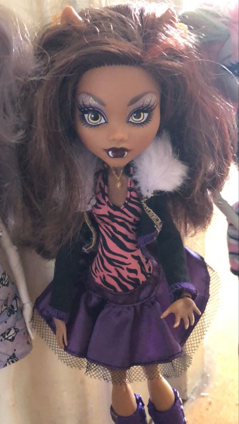 Clawdeen wolf first wave doll Wolf Keychain, Monster High Clawdeen Wolf, Monster High Clawdeen, Clawdeen Wolf, Monster High Dolls, Quinceanera, Monster High, Dolls, Quick Saves