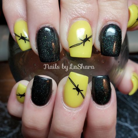 Post Malone Nails Acrylic, Post Malone Nails Ideas, Post Malone Nails Design, Post Malone Nails, Post Malone Concert Outfit Ideas, Post Malone Concert Outfit, Post Malone Concert, Concert Nails, Mens Nails