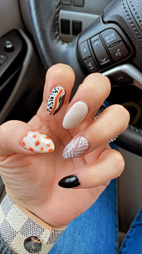 Short Boho Nail Designs, Cute Concert Nails, Boho Nail Designs, Jungle Nails, Nails Emerald, Nail Inspo Almond, Concert Nails, Short Boho, Western Nails