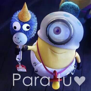 Aww...Para tú. Minion Rock, Minion Meme, Minion Baby, Minion Rush, 3 Minions, Minion Love, Minions Minions, Yellow Guy, Despicable Me 3