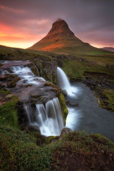 Iceland Landscape, Iceland Travel Tips, Iceland Road Trip, Perfect Road Trip, Dream Travel Destinations, Iceland Travel, Road Trip Itinerary, Travel Inspo, Belleza Natural