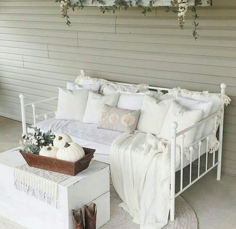 Day Bed Metal Frame, White Metal Daybed Room Ideas, Day Bed On Porch, Day Bed Front Porch, Couch Bed Frame, Metal Day Bed Decor Ideas, Daybed As Couch Living Room Metal, Metal Daybed Styling Ideas, Daybed In Sunroom