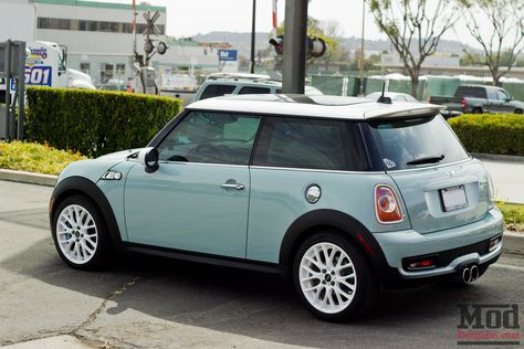 Blue Mini Cooper, Mini Copper, First Cars, Mini Cooper Countryman, Minty Fresh, Car Goals, Mc Laren, Dirt Track Racing, Car Inspiration