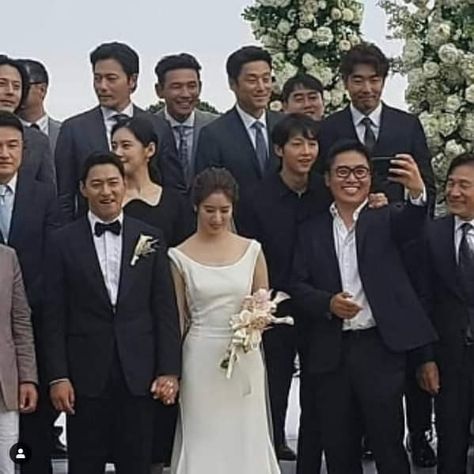 Wedding of actor Joo Jin Mo to doctor Min Hye Yeon @ Jeju Island Joo Jin Mo, Jeju Island, Bridesmaid Dresses, Actors, Wedding Dress