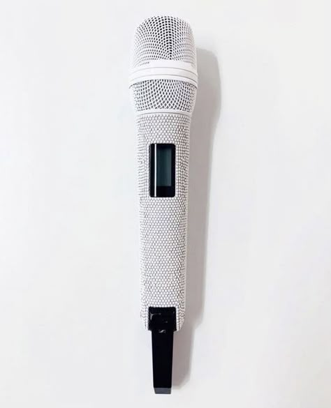 Idol Microphone, Kpop Microphone, White Microphone, Custom Microphone, Crystal Microphone, Kpop Lifestyle, Bleach Bottle, Microphone Design, Music Mic