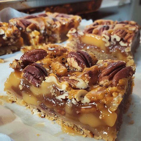 Caramel Pecan Dream Bars Recipe, Caramel Pecan Dream Bars 12 Tomatoes, Toffee Pecan Dream Bars, Caramel Pecan Pie Recipe, Carolina Pecan Bars, Caramel Pecan Desserts, Caramel Pecan Dream Bars, Pecan Dream Bars, Dream Bars Recipe