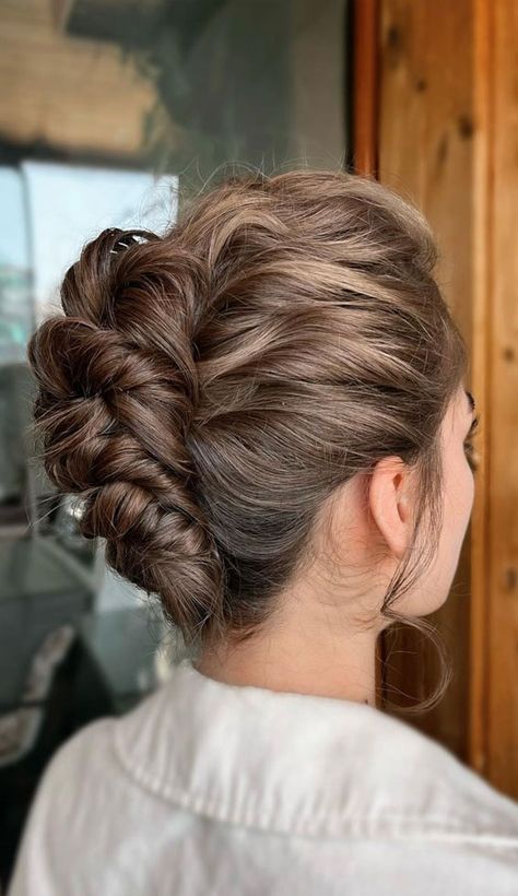 Chic Updo Hairstyles, Updo Simple, Updo Chignon, Chic Updo, High Updo, Simple Updo, Themes Wedding, Twisted Updo, Colors Wedding