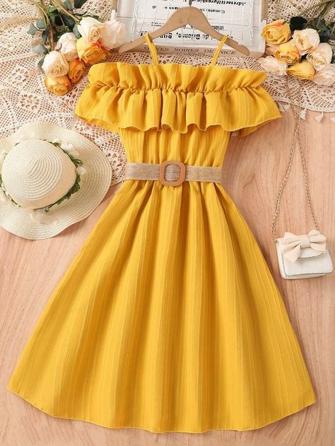 Cute Short Dresses Casual, Yellow Aesthetic Clothes, Yellow Clothes Aesthetic, Cute Yellow Outfits, Yellow Dress Aesthetic, Yellow Aesthetic Outfit, Dresses Short Casual, Summer Yellow Dress, Yellow Outfit Ideas