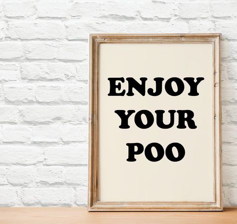 Small Funky Toilet Ideas, Eleanor Aesthetic, Quirky Bathroom Ideas, Toilet Wall Decor, Funky Bathroom, Art Toilet, Colourful Bathroom, Bathroom Quotes Funny, Quirky Bathroom