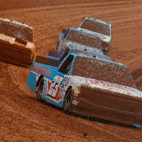 NASCAR Camping World Truck Series Pinty's Truck Race on Dirt Qualifying Nascar Astethic, Ella Core, Nascar Photography, Dirt Car Racing, Race Truck, Truck Racing, Running In The Rain, Nascar Trucks, Nascar Race Tracks